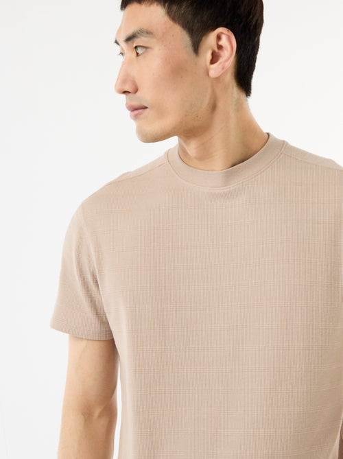 T-shirt de gola redonda e manga curta em favo de mel - Kiabi