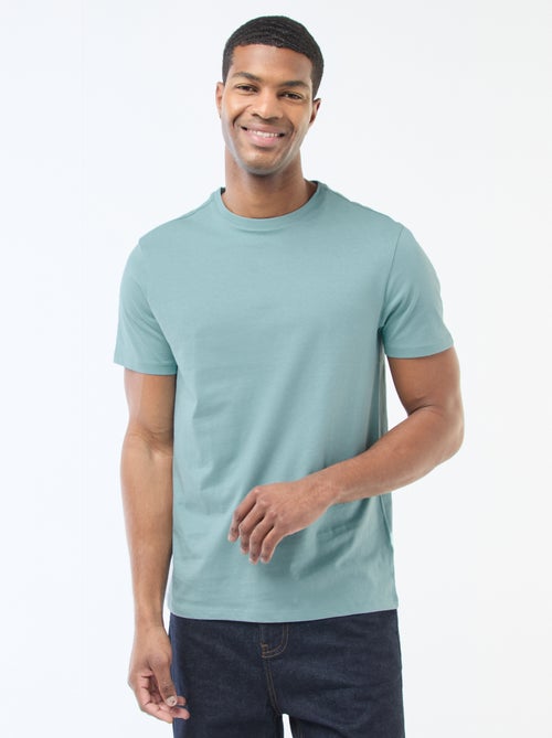 T-shirt de homem em algodão com gola redonda lisa - Kiabi T-shirt de homem em algodão com gola redonda lisa - Kiabi