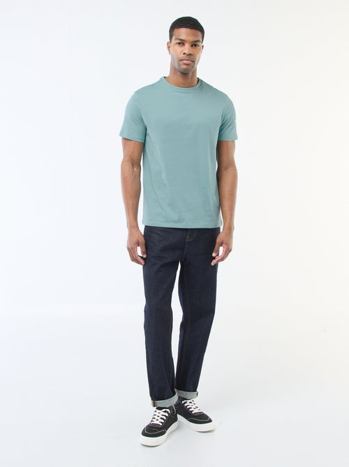 T-shirt de homem em algodão com gola redonda lisa - Kiabi T-shirt de homem em algodão com gola redonda lisa - Kiabi