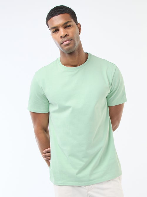 T-shirt de homem em algodão com gola redonda lisa - Kiabi T-shirt de homem em algodão com gola redonda lisa - Kiabi