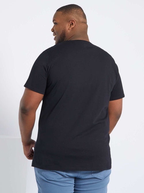 T-shirt de homem em algodão com gola redonda - Kiabi T-shirt de homem em algodão com gola redonda - Kiabi