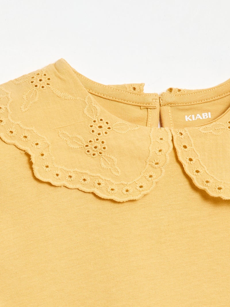 T-shirt de jersey com gola redonda e bordado inglês Mostarda - Kiabi