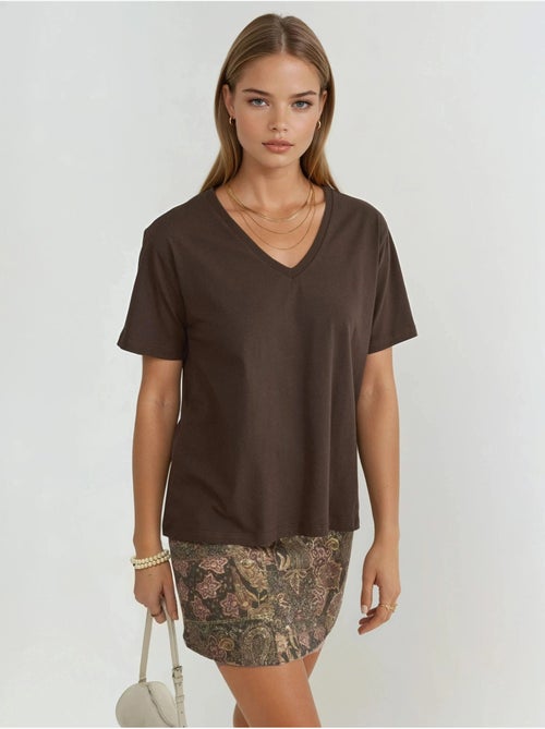 T-shirt de malha lisa com decote em v busem - Kiabi T-shirt de malha lisa com decote em v busem - Kiabi