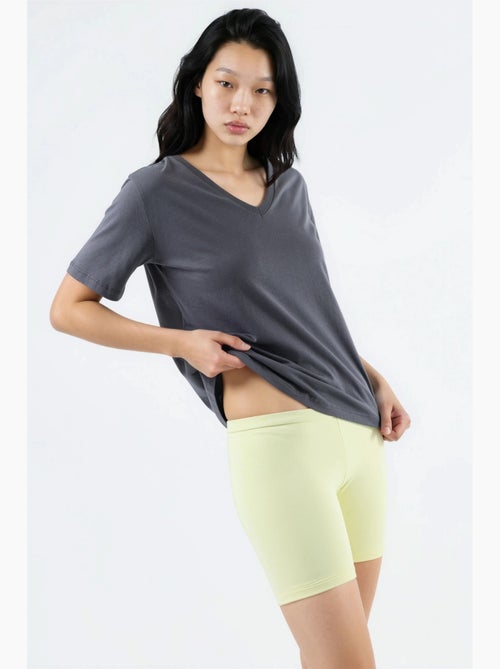 T-shirt de malha lisa com decote em v busem - Kiabi T-shirt de malha lisa com decote em v busem - Kiabi