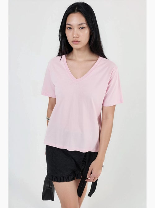 T-shirt de malha lisa com decote em v busem - Kiabi T-shirt de malha lisa com decote em v busem - Kiabi