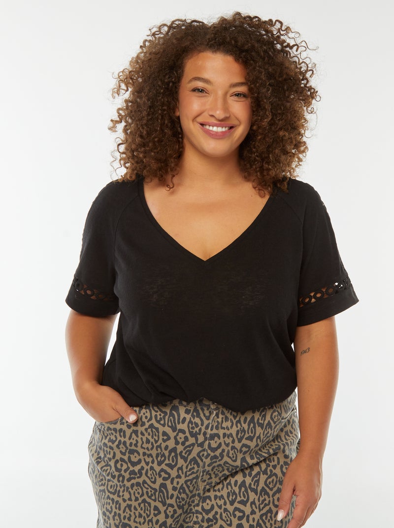 T-shirt de malha matizada com pormenores em macramé Preto - Kiabi