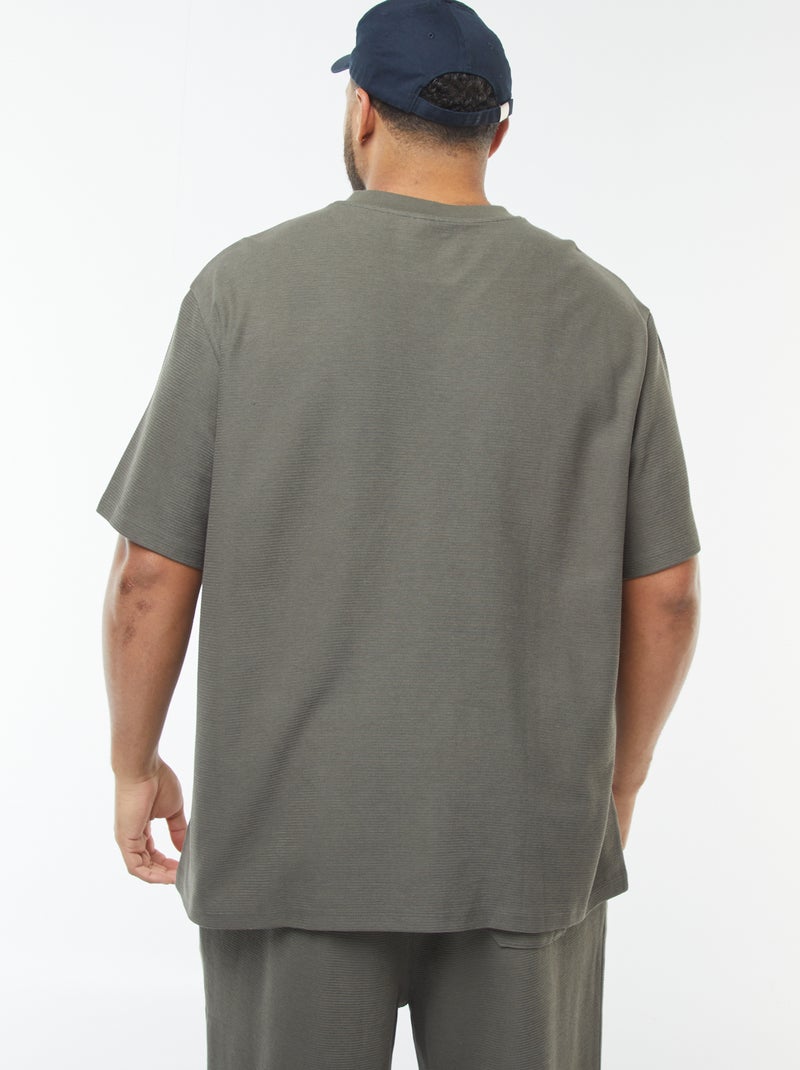 T-shirt de malha texturada e decote em bico Caqui - Kiabi