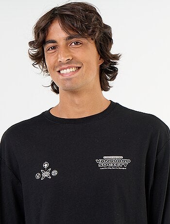 T-shirt de manga comprida estampada à frente e atrás