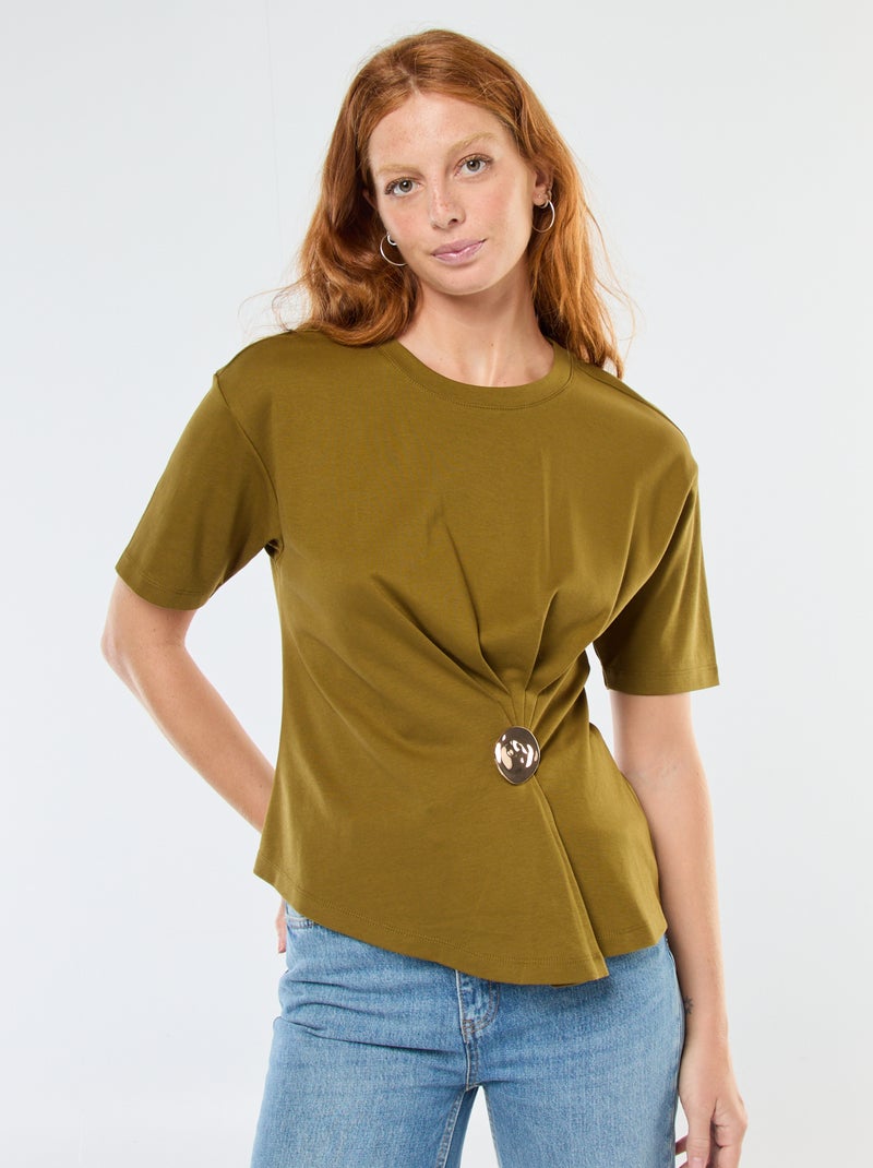 T-shirt de manga curta com bijuteria fantasia frontal com efeito torcido Verde - Kiabi