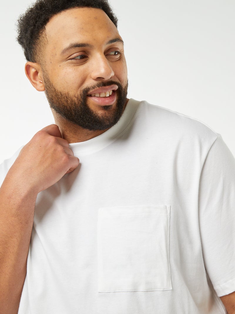 T-shirt de manga curta com bolso frontal Branco - Kiabi