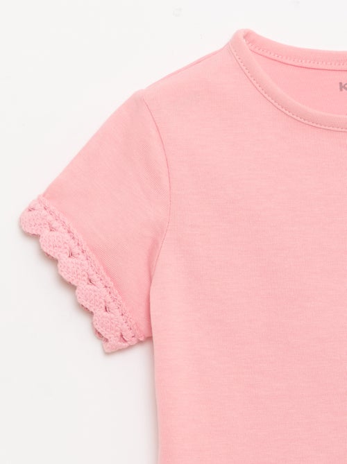 T-shirt de manga curta com detalhes em croché - Kiabi
