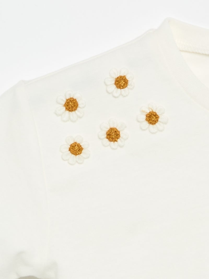 T-shirt de manga curta com flores no ombro Branco - Kiabi