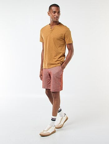 T-shirt de manga curta com gola tunisina