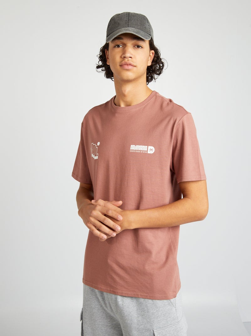 T-shirt de manga curta com inscrições CASTANHO - Kiabi
