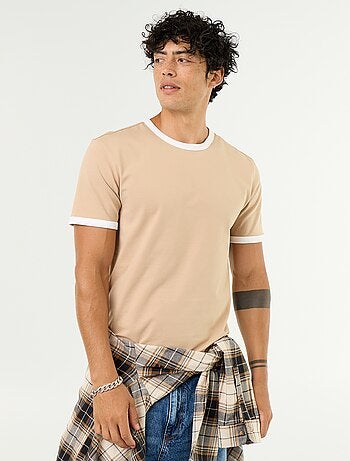 T-shirt de manga curta com orlas contrastantes