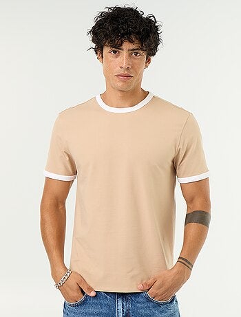 T-shirt de manga curta com orlas contrastantes