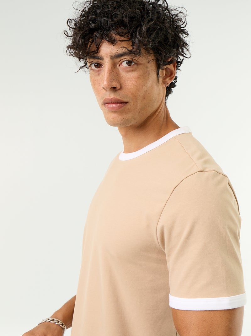 T-shirt de manga curta com orlas contrastantes Bege - Kiabi