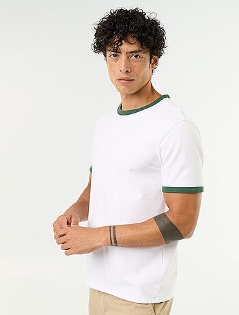 T-shirt de manga curta com orlas contrastantes