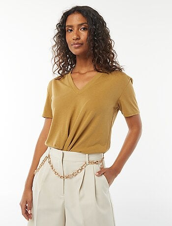 T-shirt de manga curta, decote em bico