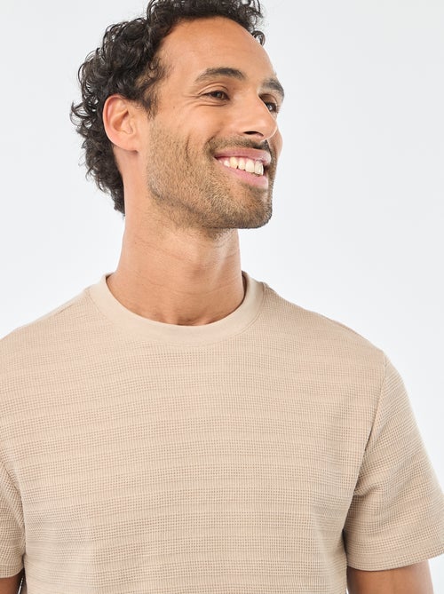 T-shirt de manga curta em malha waffle - Kiabi