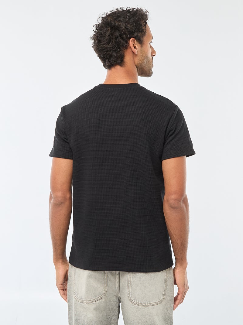 T-shirt de manga curta em malha waffle Preto - Kiabi