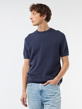 T-shirt de manga curta em material fantasia