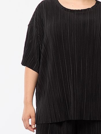 T-shirt de manga curta em tecido plissado