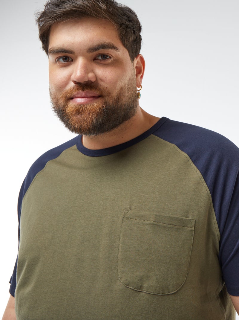 T-shirt de manga curta raglã com bolso frontal Caqui - Kiabi