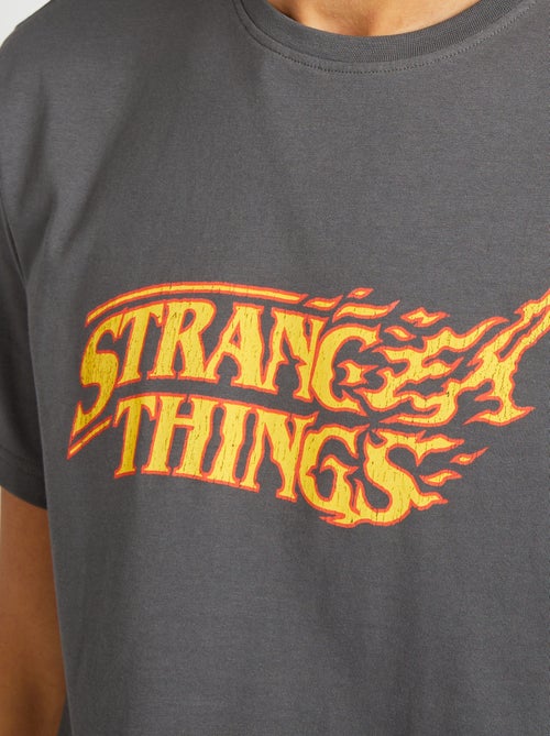 T-shirt de manga curta 'Stranger Things' - Kiabi