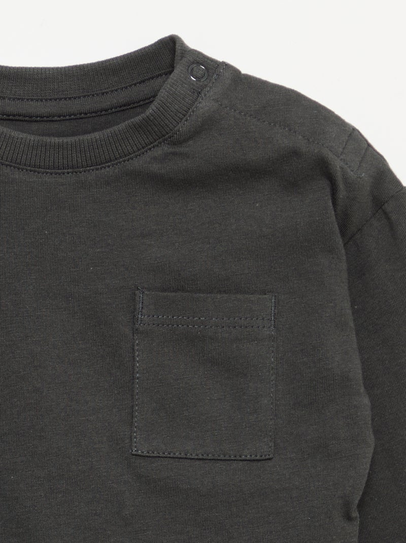 T-shirt de mangas compridas com bolso no peito Preto - Kiabi
