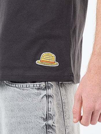 T-shirt de mangas curtas com estampado frente e verso 'One Piece'