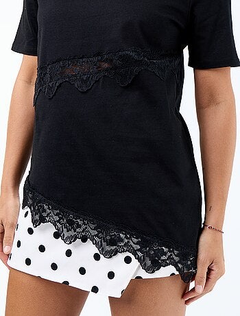 T-shirt de mangas curtas com renda
