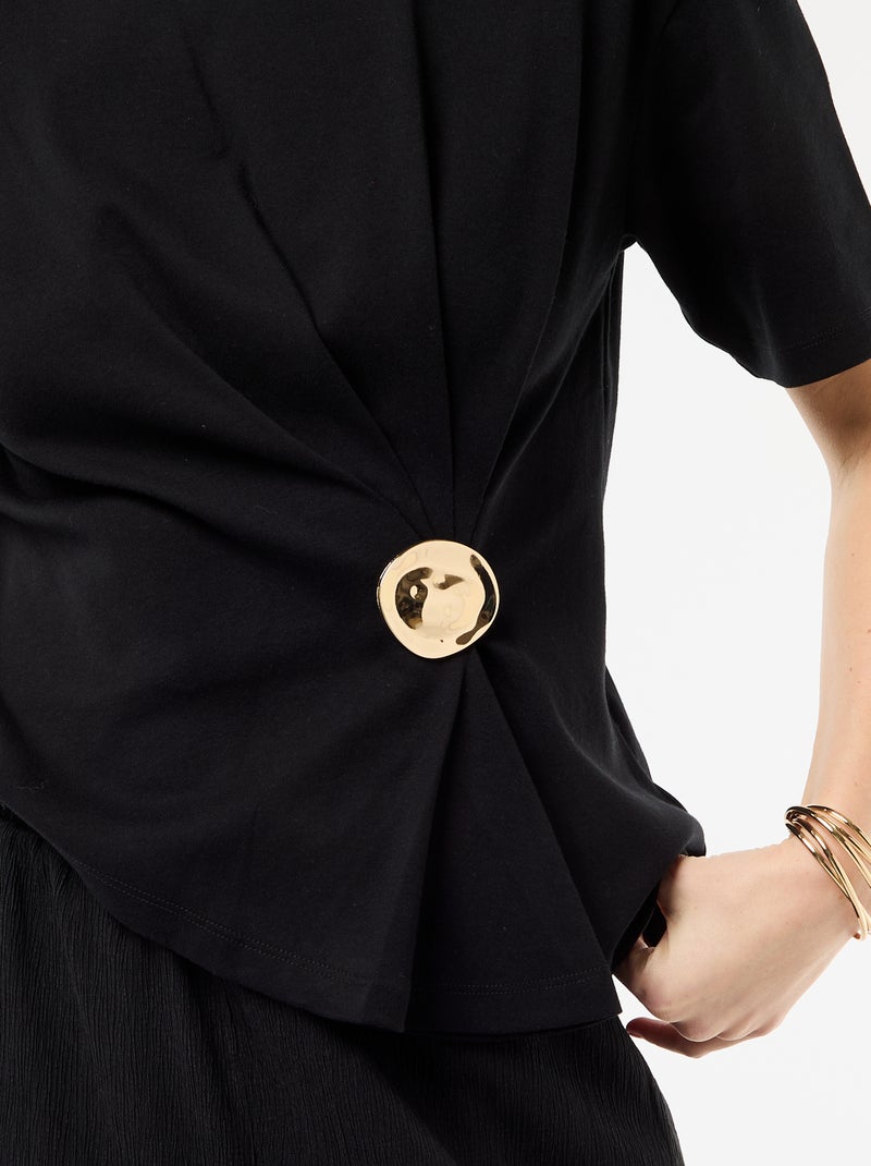 T-shirt de mangas curtas drapeado com bijuteria Preto - Kiabi