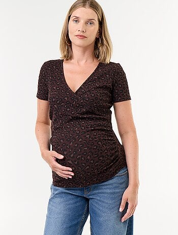 T-shirt de maternidade com decote cruzado