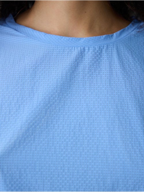 T-shirt de mulher com detalhe nas costas penti - Kiabi T-shirt de mulher com detalhe nas costas penti - Kiabi