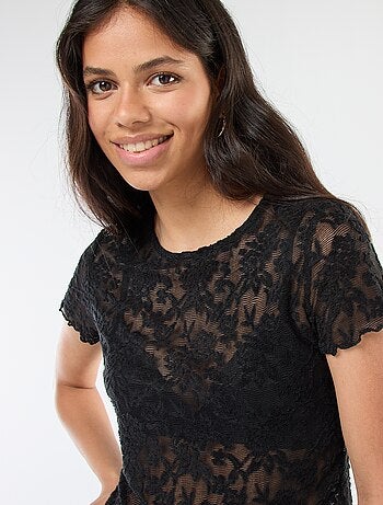 T-shirt de renda com mangas curtas