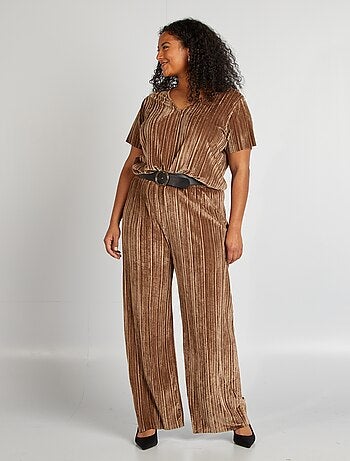 T-shirt de veludo com decote em bico