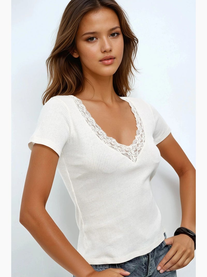 T-shirt decote v manga curta com renda busem Branco - Kiabi