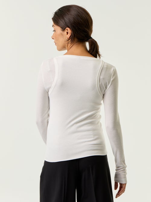 T-shirt efeito 2 em 1 com top de alças - Kiabi T-shirt efeito 2 em 1 com top de alças - Kiabi