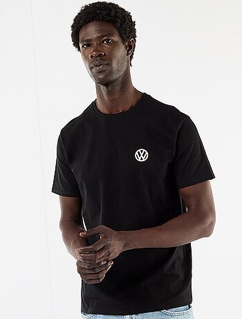 T-shirt em homenagem ao 'Golf GTI' da 'Volkswagen'