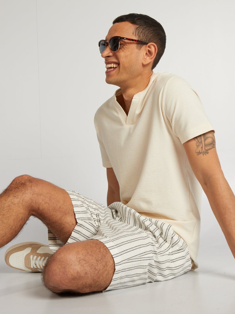 T-shirt em jacquard com gola mao BRANCO - Kiabi