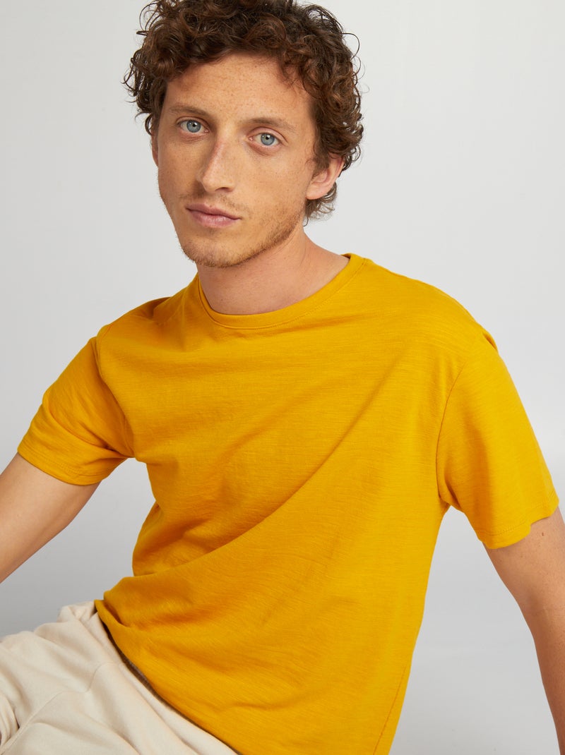 T-shirt em jacquard com gola redonda AMARELO - Kiabi
