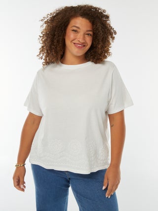 T-shirt em jersey com bordado na base
