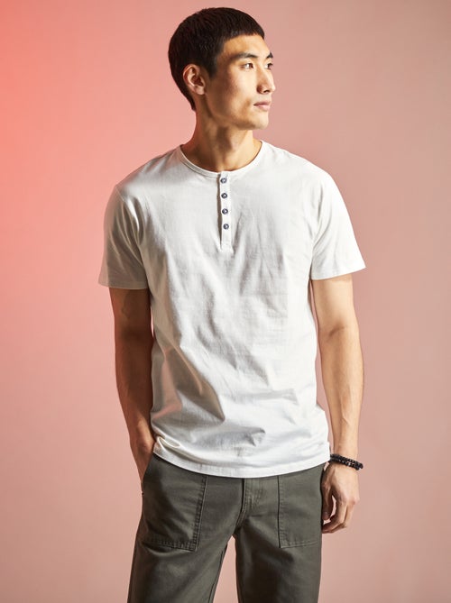 T-shirt em jersey com gola tunisina - Kiabi