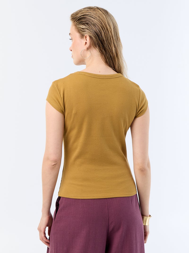 T-shirt em jersey de mangas curtas com textura canelada Mostarda - Kiabi