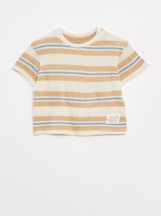T-shirt em linho misturado com riscas