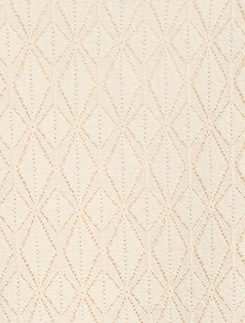 T-shirt em malha ajurada