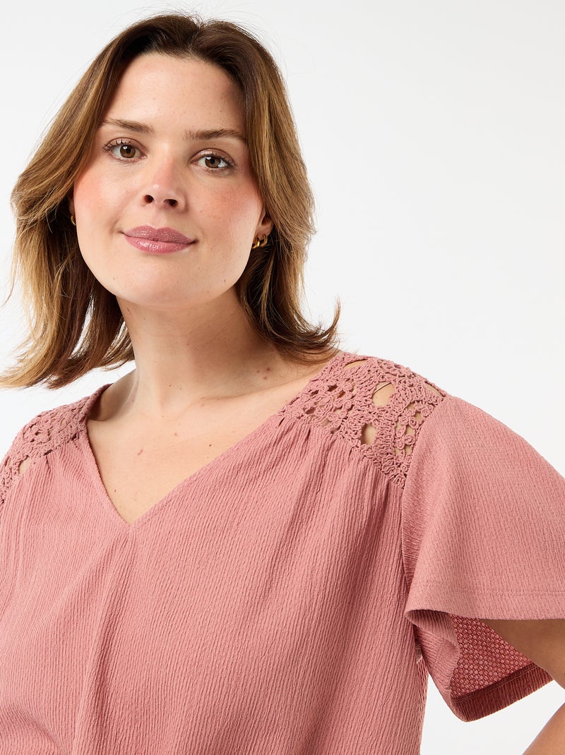 T-shirt em malha crepe e macramé Rosa - Kiabi