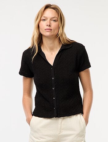 T-shirt em malha croché com colarinho de polo
