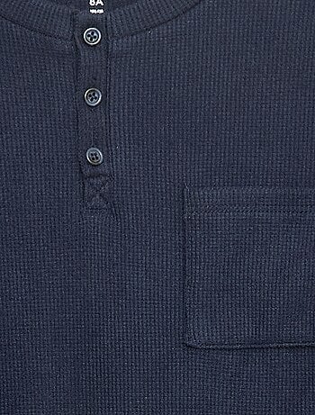 T-shirt em malha macia com bolso no peito